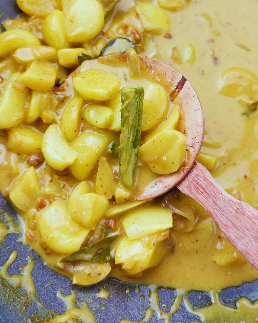 Creamy Garlic Curry
